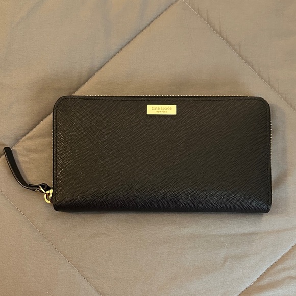 Kate Spade Black Zip-Around Wallet - Picture 1 of 3